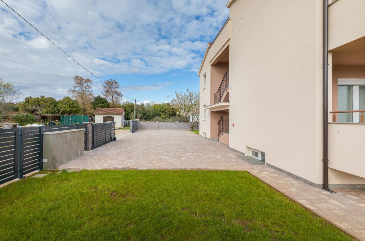 Apartman Knezevic A Фажана Экстерьер фото